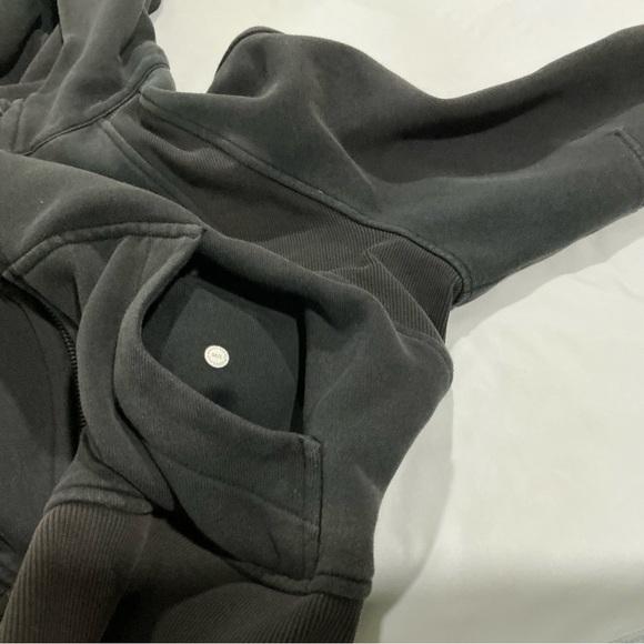 lululemon athletica Black Hooded Jacket - Picture 4 of 4